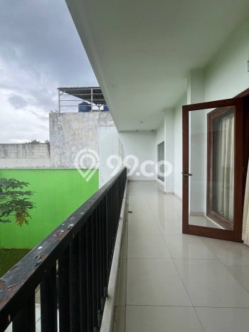 Rumah Mewah LB 800m2 Siap Huni Desain Elegan di Kota Wisata, Bogor Rumah Mewah LB 800m2 Siap Huni Desain Elegan di Kota Wisata, Bogor
