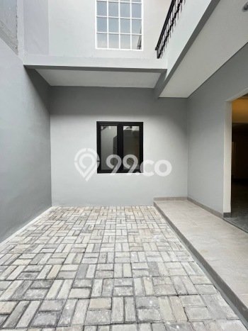 For Sale! Premium House LT 200m2 Desain Modern di Kota Wisata For Sale! Premium House LT 200m2 Desain Modern di Kota Wisata
