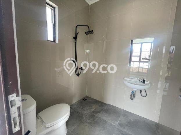 Ready to Use! Premium House LT 215m2 Desain Modern di Kota Wisata Ready to Use! Premium House LT 215m2 Desain Modern di Kota Wisata