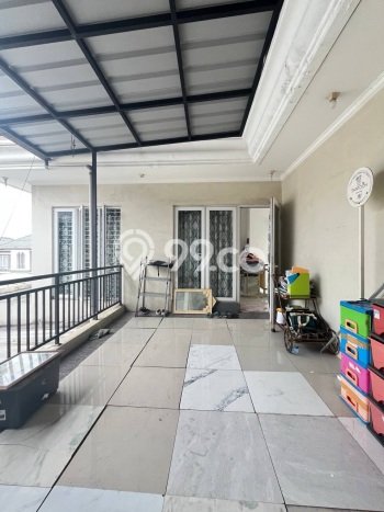 Ready to Use! Luxury House LT 286m2 Desain Elegan di Kota Wisata Ready to Use! Luxury House LT 286m2 Desain Elegan di Kota Wisata