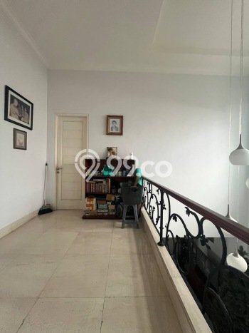 For Sale! Premium House LT 240m2 Desain Modern di Legenda Wisata For Sale! Premium House LT 240m2 Desain Modern di Legenda Wisata