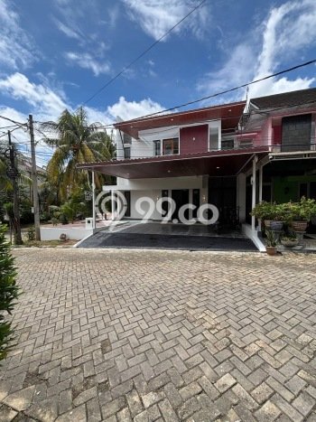 Rumah Mewah LB 300m2 Siap Pakai Desain Elegan di Harjamukti, Depok Rumah Mewah LB 300m2 Siap Pakai Desain Elegan di Harjamukti, Depok