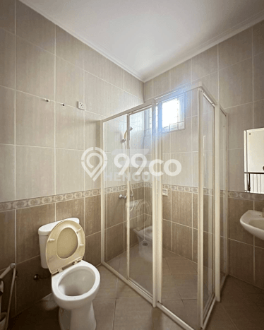 For Sale! Luxury House LT 240m2 Desain Elegan di Kota Wisata For Sale! Luxury House LT 240m2 Desain Elegan di Kota Wisata