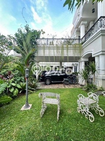 For Sale! Premium House LT 240m2 Desain Modern di Legenda Wisata For Sale! Premium House LT 240m2 Desain Modern di Legenda Wisata