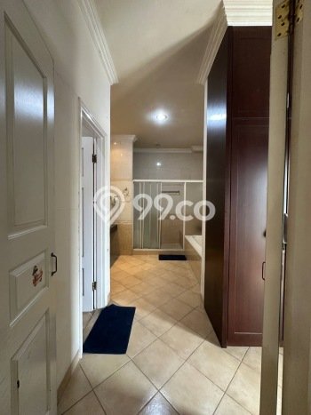 Hunian Mewah LB 305m2 Siap Pakai Desain Elegan di Raffles Hills, Jakarta Timur Hunian Mewah LB 305m2 Siap Pakai Desain Elegan di Raffles Hills, Jakarta Timur
