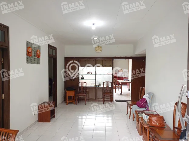 Jual Rumah Luas Elegan Dengan View Eksklusif di Darmo Permai, Surabaya Jual Rumah Luas Elegan Dengan View Eksklusif di Darmo Permai, Surabaya