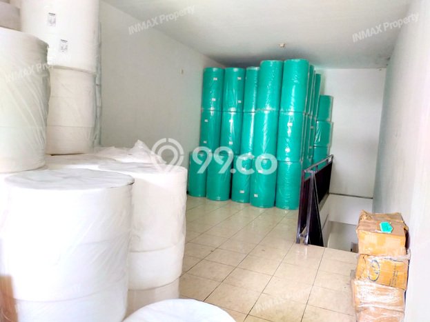 Unit Ruko Dijual di Malang LT 66m2 & LB 100m2 Unit Ruko Dijual di Malang LT 66m2 & LB 100m2