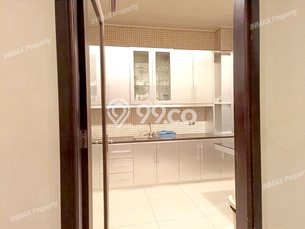 Area Ramai! Ruko Dijual di Klojen untuk Bisnis Luas Bangunan 564m2 Area Ramai! Ruko Dijual di Klojen untuk Bisnis Luas Bangunan 564m2