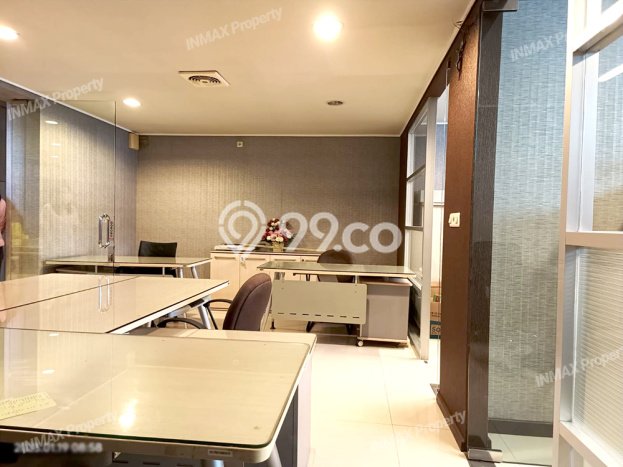 Area Ramai! Ruko Dijual di Klojen untuk Bisnis Luas Bangunan 564m2 Area Ramai! Ruko Dijual di Klojen untuk Bisnis Luas Bangunan 564m2