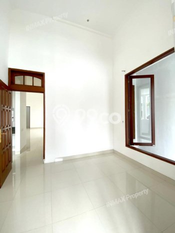 Rumah Elit Modern Siap Huni di Araya Malang Rumah Elit Modern Siap Huni di Araya Malang