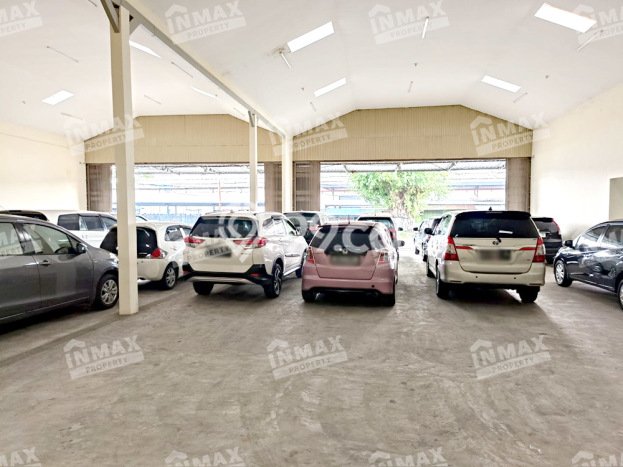 Unit Gudang Paling Strategis di Singosari Malang dengan LB 1300m2 Unit Gudang Paling Strategis di Singosari Malang dengan LB 1300m2