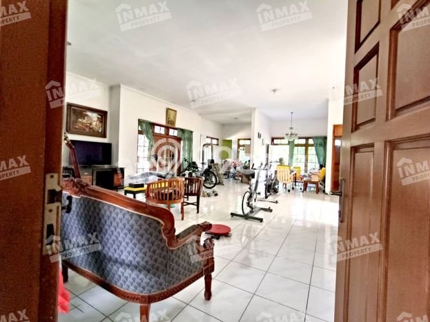 For Sale! Luxury House LT 447m2 Desain Modern di Araya For Sale! Luxury House LT 447m2 Desain Modern di Araya