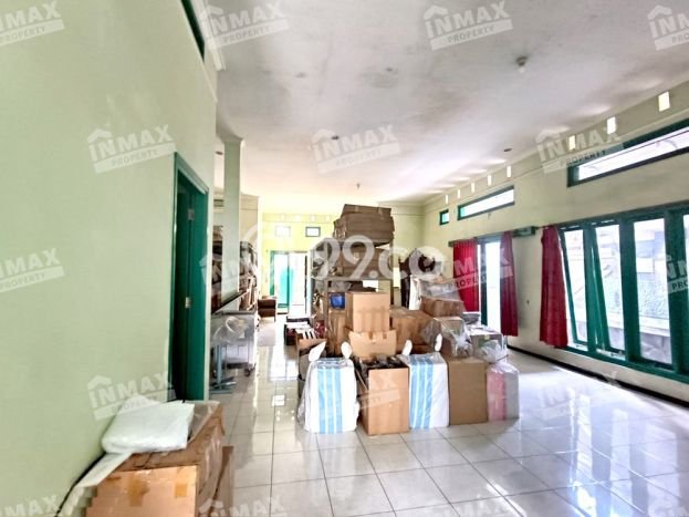 Rumah Elit LB 300m2 Siap Pakai Desain Elegan di Araya, Malang Rumah Elit LB 300m2 Siap Pakai Desain Elegan di Araya, Malang
