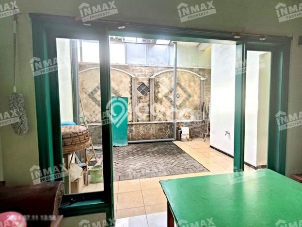Rumah Elit LB 300m2 Siap Pakai Desain Elegan di Araya, Malang Rumah Elit LB 300m2 Siap Pakai Desain Elegan di Araya, Malang