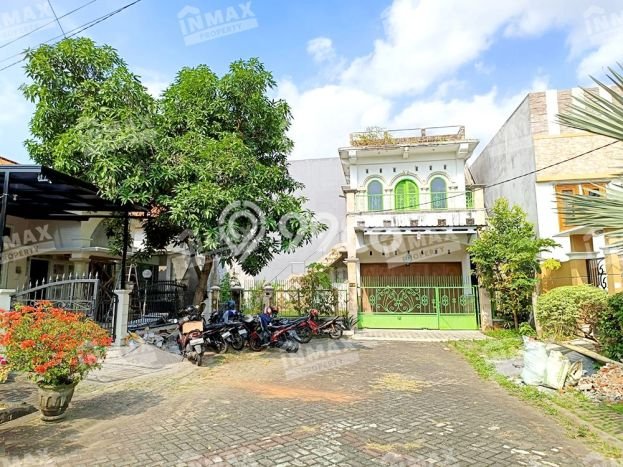 Rumah Elit LB 300m2 Siap Pakai Desain Elegan di Araya, Malang Rumah Elit LB 300m2 Siap Pakai Desain Elegan di Araya, Malang