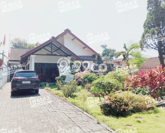 Lokasi terbaik! Rumah siap huni disewakan di Prigen LB 400m2 Lokasi terbaik! Rumah siap huni disewakan di Prigen LB 400m2