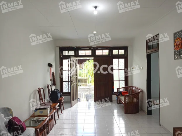 Jual Rumah Luas Elegan Dengan View Eksklusif di Darmo Permai, Surabaya Jual Rumah Luas Elegan Dengan View Eksklusif di Darmo Permai, Surabaya