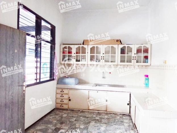 Lokasi terbaik! Rumah siap huni disewakan di Prigen LB 400m2 Lokasi terbaik! Rumah siap huni disewakan di Prigen LB 400m2