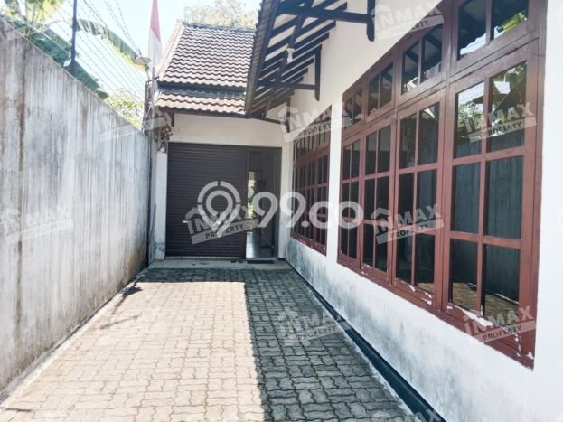 Lokasi terbaik! Rumah siap huni disewakan di Prigen LB 400m2 Lokasi terbaik! Rumah siap huni disewakan di Prigen LB 400m2