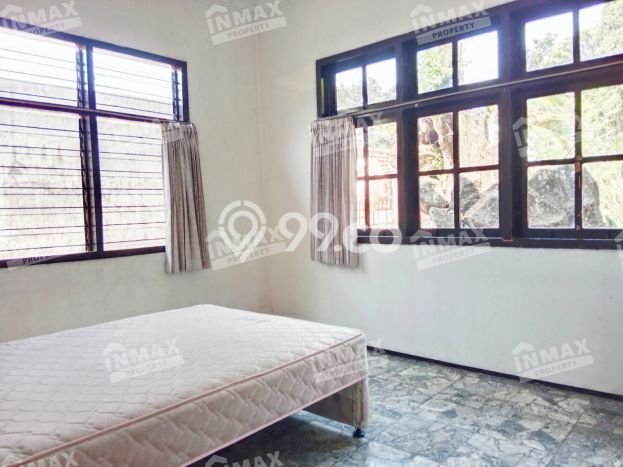 Lokasi terbaik! Rumah siap huni disewakan di Prigen LB 400m2 Lokasi terbaik! Rumah siap huni disewakan di Prigen LB 400m2