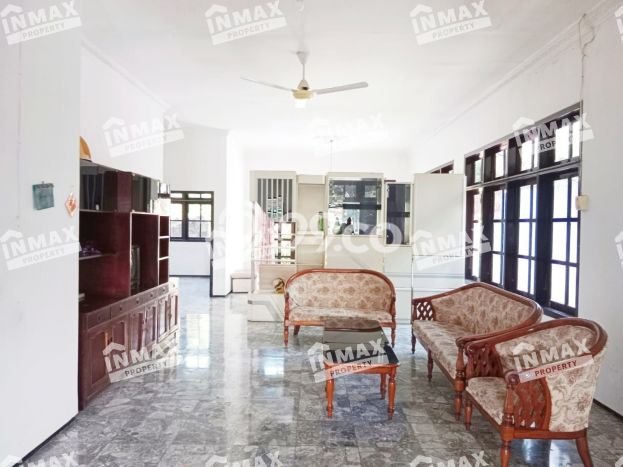 Lokasi terbaik! Rumah siap huni disewakan di Prigen LB 400m2 Lokasi terbaik! Rumah siap huni disewakan di Prigen LB 400m2