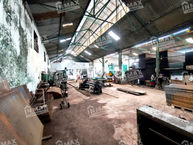 Area Ramai! Gudang Dijual di Blimbing untuk Bisnis Luas Bangunan 1000m2 Area Ramai! Gudang Dijual di Blimbing untuk Bisnis Luas Bangunan 1000m2