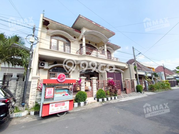 Dijual Kost Strategis di Klojen, Malang 0 KT, 11 KM, Luas Bangunan 500m2 Dijual Kost Strategis di Klojen, Malang 0 KT, 11 KM, Luas Bangunan 500m2