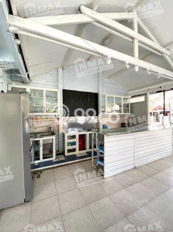 Rumah Modern 8 Kamar LT 314m2 di Araya Rumah Modern 8 Kamar LT 314m2 di Araya