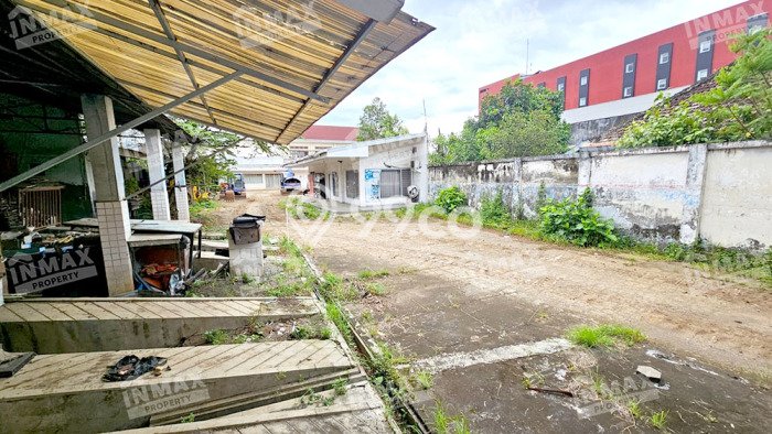 FOR SALE! Ruko di Lowokwaru Malang, LT 2400m2, LB 400m2 FOR SALE! Ruko di Lowokwaru Malang, LT 2400m2, LB 400m2