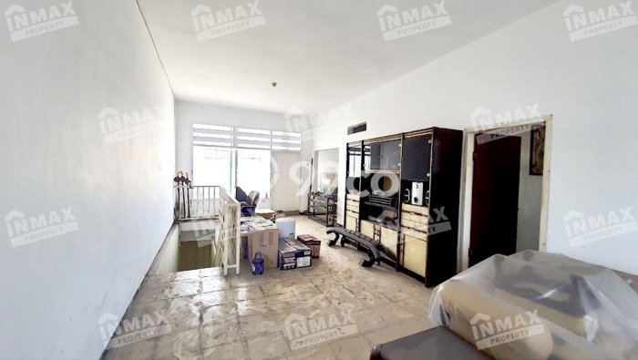Ruko Disewa di Malang dengan LB 165m2 Area Komersial Ramai Ruko Disewa di Malang dengan LB 165m2 Area Komersial Ramai
