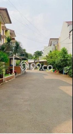 Rumah Elit Modern Tanpa Renovasi di Pejaten Jakarta Selatan Rumah Elit Modern Tanpa Renovasi di Pejaten Jakarta Selatan