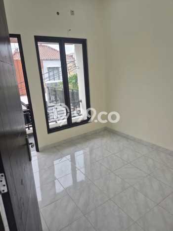 Rumah Strategis Minimalis Lb 120m2 di Jagakarsa, Jakarta Selatan Rumah Strategis Minimalis Lb 120m2 di Jagakarsa, Jakarta Selatan