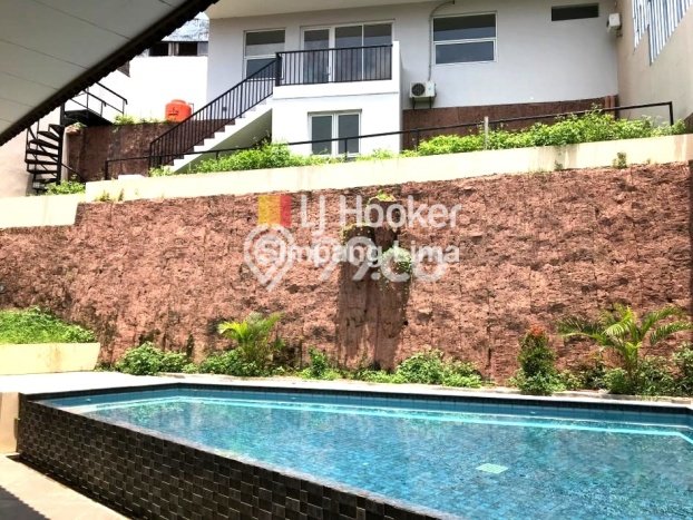 Rumah di Gajah Mungkur, 3 KM, Dekat Pusat Kota, Luas 745m² Bangunan 500m² Rumah di Gajah Mungkur, 3 KM, Dekat Pusat Kota, Luas 745m² Bangunan 500m²