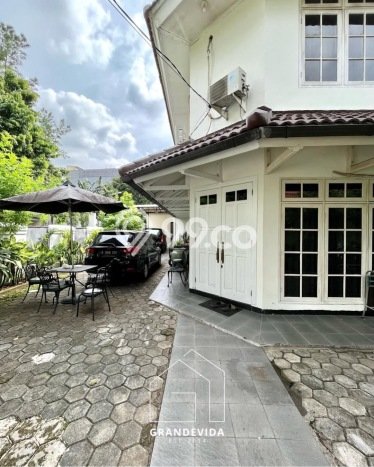 Rumah Mewah LB 360m2 Siap Pakai Desain Elegan di Cipete, Jakarta Selatan Rumah Mewah LB 360m2 Siap Pakai Desain Elegan di Cipete, Jakarta Selatan