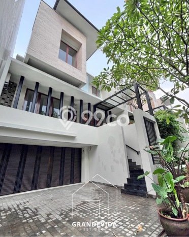 Dijual Rumah Premium dengan Fasilitas Sekitar Lengkap di Cilandak, Jakarta Selatan Dijual Rumah Premium dengan Fasilitas Sekitar Lengkap di Cilandak, Jakarta Selatan