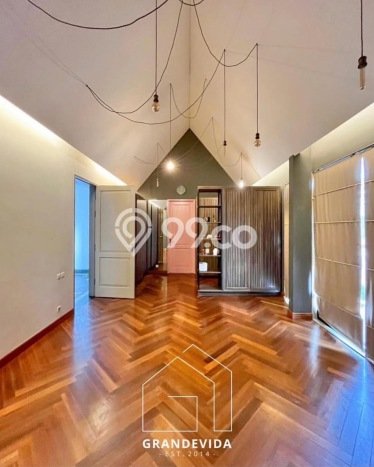 For Sale! Luxury House LT 210m2 Desain Modern di Pejaten For Sale! Luxury House LT 210m2 Desain Modern di Pejaten