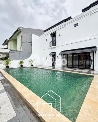 Jual Rumah Luas Megah Dengan View Eksklusif di Bintaro, Jakarta Selatan Jual Rumah Luas Megah Dengan View Eksklusif di Bintaro, Jakarta Selatan