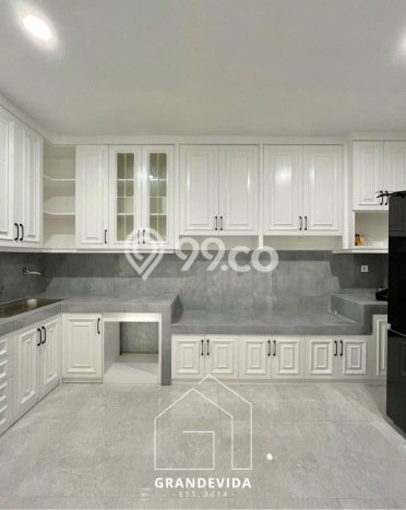 Rumah Mewah Dijual LT 210m2 di Kebayoran Baru, Jakarta Selatan Rumah Mewah Dijual LT 210m2 di Kebayoran Baru, Jakarta Selatan