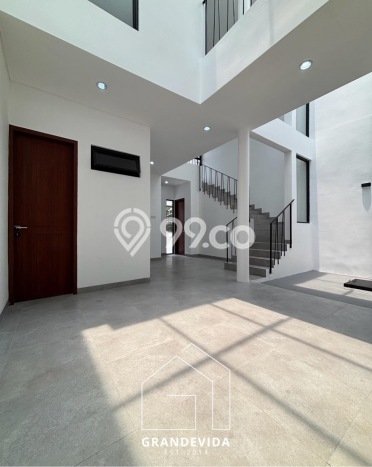 Rumah Mewah LB 163m2 Siap Huni Desain Elegan di Sektor 8-Bintaro, Jakarta Selatan Rumah Mewah LB 163m2 Siap Huni Desain Elegan di Sektor 8-Bintaro, Jakarta Selatan