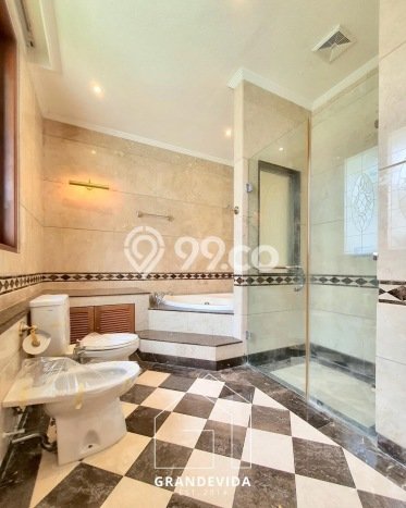 Dijual Rumah Mewah Elegan Dengan View Eksklusif di Pejaten, Jakarta Selatan Dijual Rumah Mewah Elegan Dengan View Eksklusif di Pejaten, Jakarta Selatan