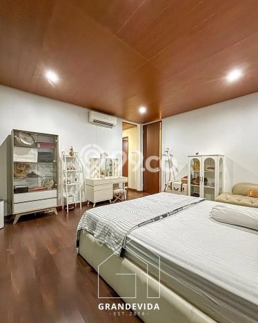 Ready to Use! Premium House LT 187m2 Desain Modern di Kemang Ready to Use! Premium House LT 187m2 Desain Modern di Kemang