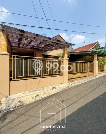 Hunian Eksklusif Dijual LT 204m2 di Kebayoran Baru, Jakarta Selatan Hunian Eksklusif Dijual LT 204m2 di Kebayoran Baru, Jakarta Selatan