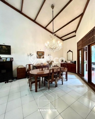 Ready to Use! Premium House LT 750m2 Desain Modern di Kemang Ready to Use! Premium House LT 750m2 Desain Modern di Kemang