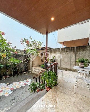 Ready to Use! Premium House LT 187m2 Desain Modern di Kemang Ready to Use! Premium House LT 187m2 Desain Modern di Kemang