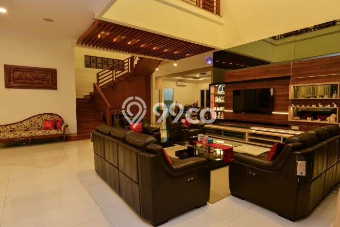 Rumah Mewah LB 850m2 Siap Huni Desain Elegan di Alam Sutera, Tangerang Rumah Mewah LB 850m2 Siap Huni Desain Elegan di Alam Sutera, Tangerang