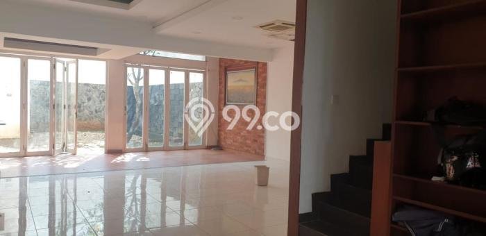 HARGA TERBAIK! Rumah di Bintaro, 4 KM, Lingkungan Asri, Luas 215m² LB 350m² HARGA TERBAIK! Rumah di Bintaro, 4 KM, Lingkungan Asri, Luas 215m² LB 350m²
