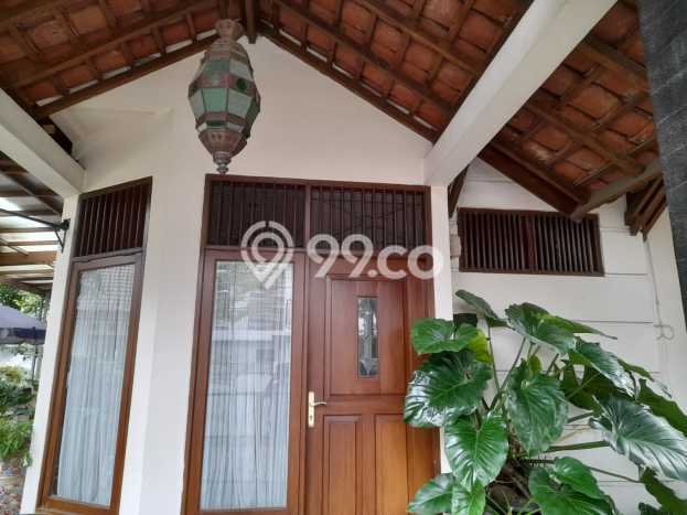 Jual Rumah Luas Elegan Dengan View Eksklusif di Bintaro, Tangerang Selatan Jual Rumah Luas Elegan Dengan View Eksklusif di Bintaro, Tangerang Selatan