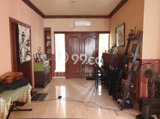 Rumah Luxury Modern Tanpa Renovasi di Bintaro Tangerang Selatan Rumah Luxury Modern Tanpa Renovasi di Bintaro Tangerang Selatan