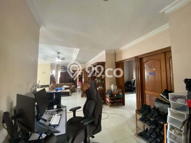 Rumah Luxury Modern Tanpa Renovasi di Bintaro Tangerang Selatan Rumah Luxury Modern Tanpa Renovasi di Bintaro Tangerang Selatan