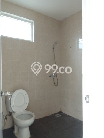 Rumah Strategis Modern Lb 141m2 di Karawang Barat, Karawang Rumah Strategis Modern Lb 141m2 di Karawang Barat, Karawang